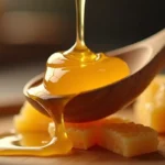 Ile kalorii ma łyżka miodu? Sprawdź kaloryczność!